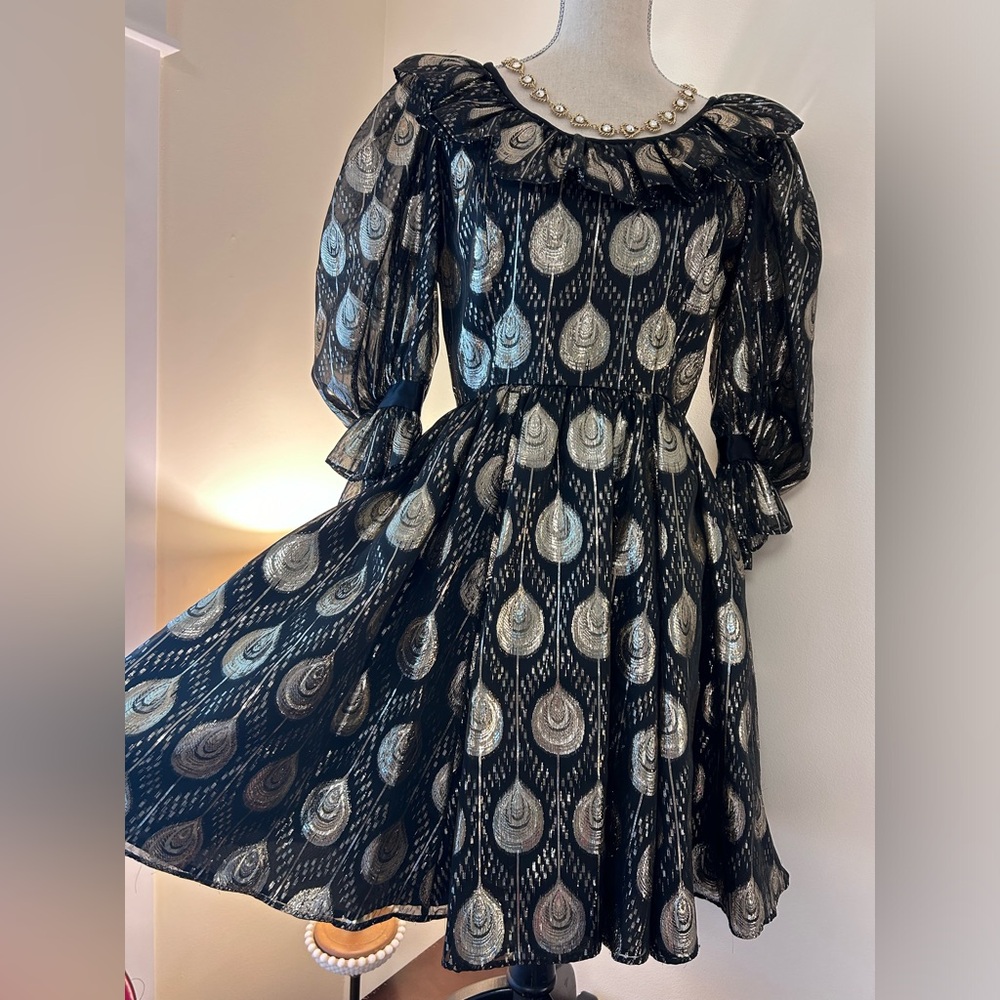 Vintage Art Deco Puff Sleeve Dress - Picture 2 of 11